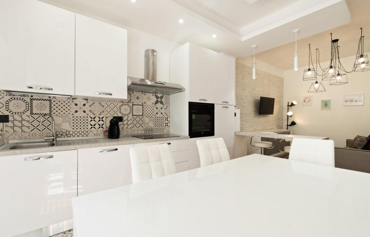 3 Bed Modern Flat - 15 Minutes Walk To Colosseum Rom Exterior foto